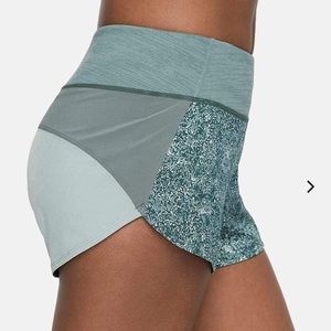 Outdoor Voices Hudson shorts